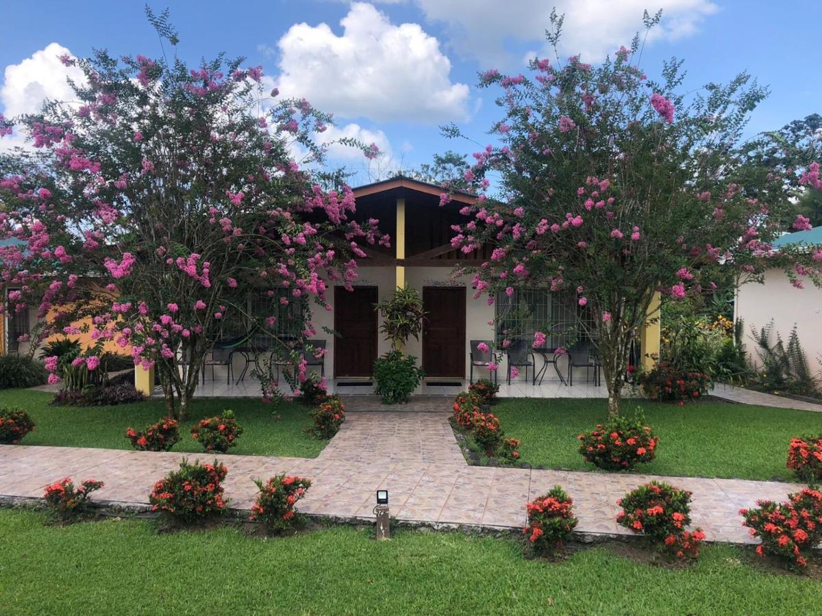La Fortuna Hotel Villas Vilma מראה חיצוני תמונה